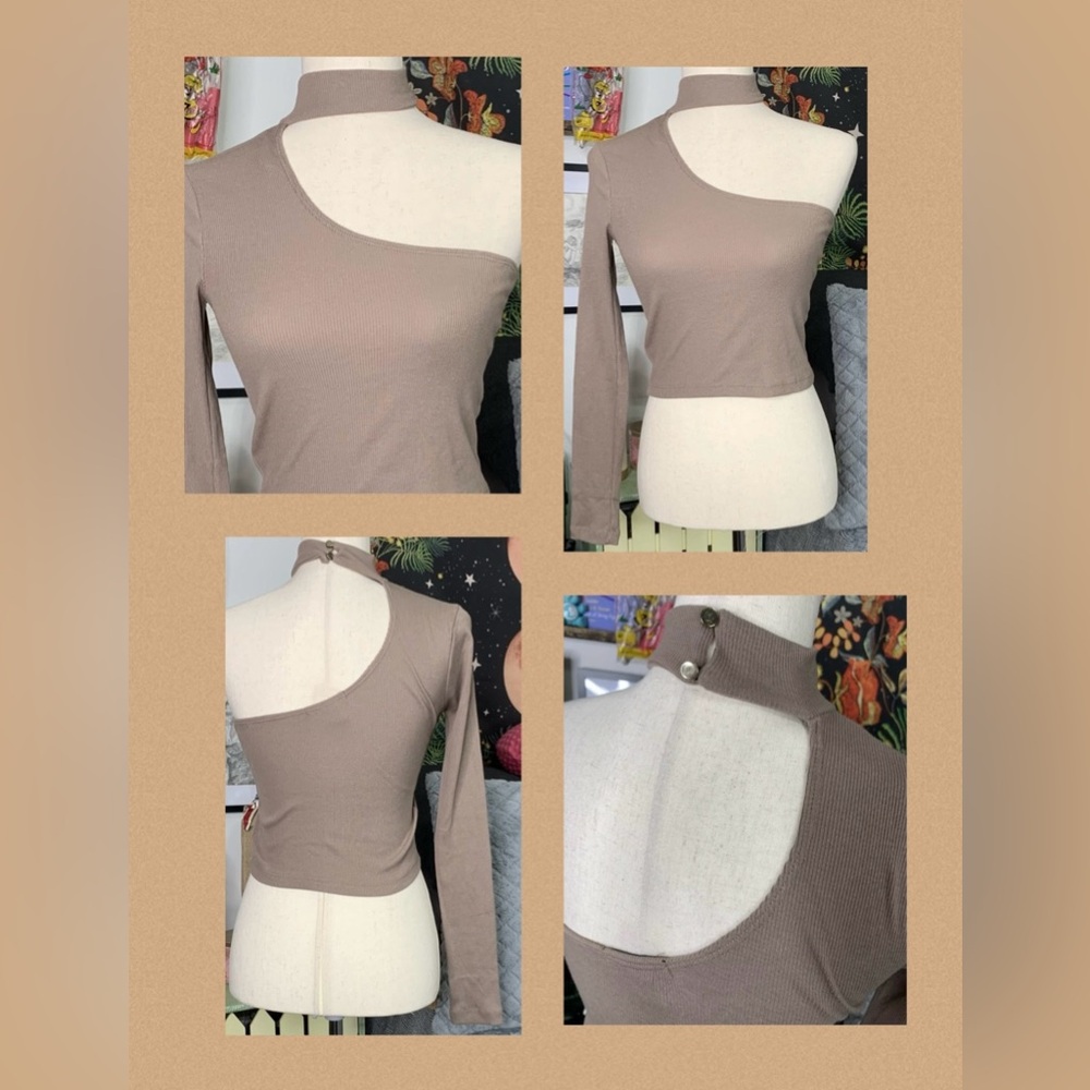 3/$20 Forever 21 Beige Ribbed One
Long Sleeve Choker Style Crop
Top Size Small